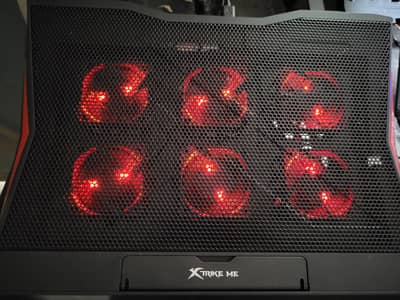 Xtrike Me Fn 811 6 fans Cooling pad