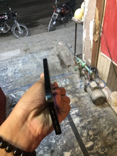 Apple iPhone 14