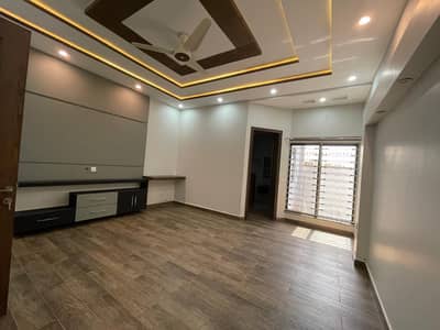 1 Kanal Upper Portion Available For Rent