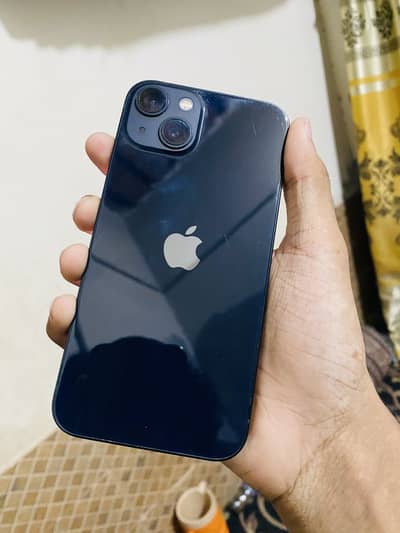 Apple iPhone 13