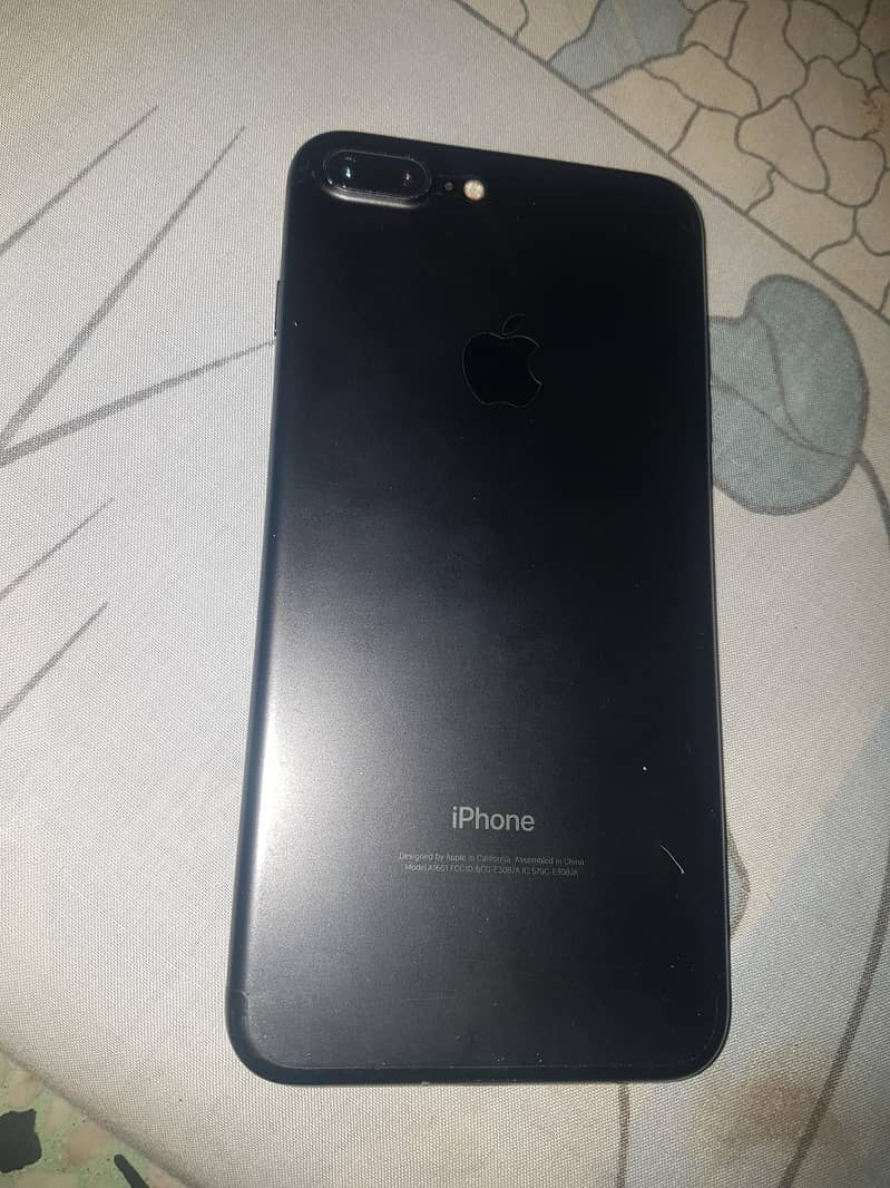 Apple iPhone 7 Plus 1