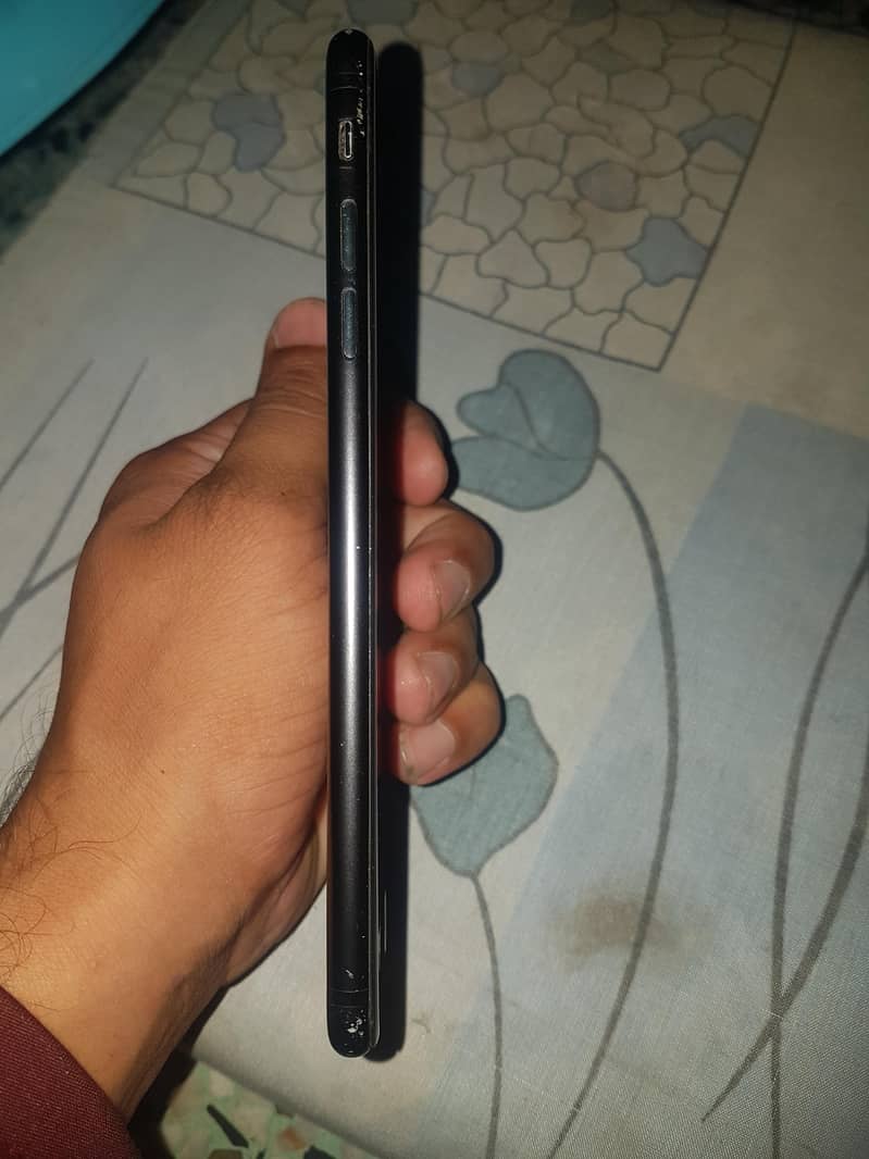 Apple iPhone 7 Plus 2