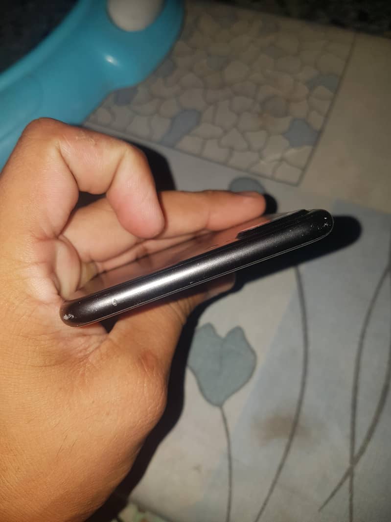 Apple iPhone 7 Plus 5