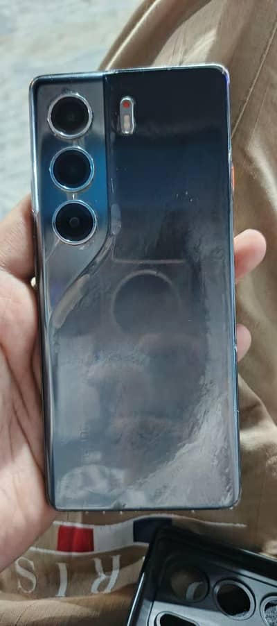 Tecno CAMON 40 Pro