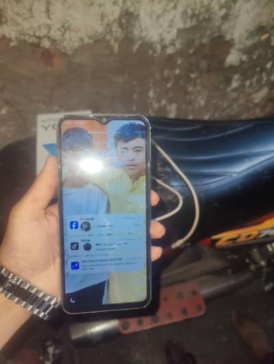 Vivo Y03
