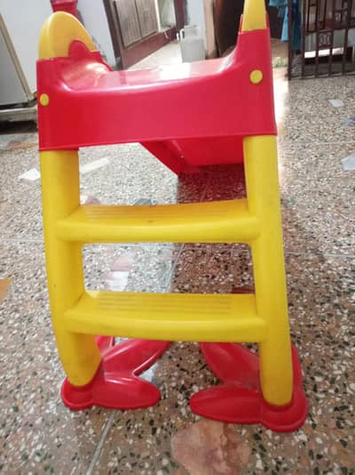 2 steps neat and clean condition slide for kids