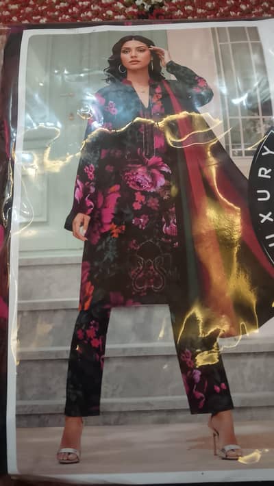 Hole sale pr MaLL ready  koi bi design ready krwany KY liya contect kr