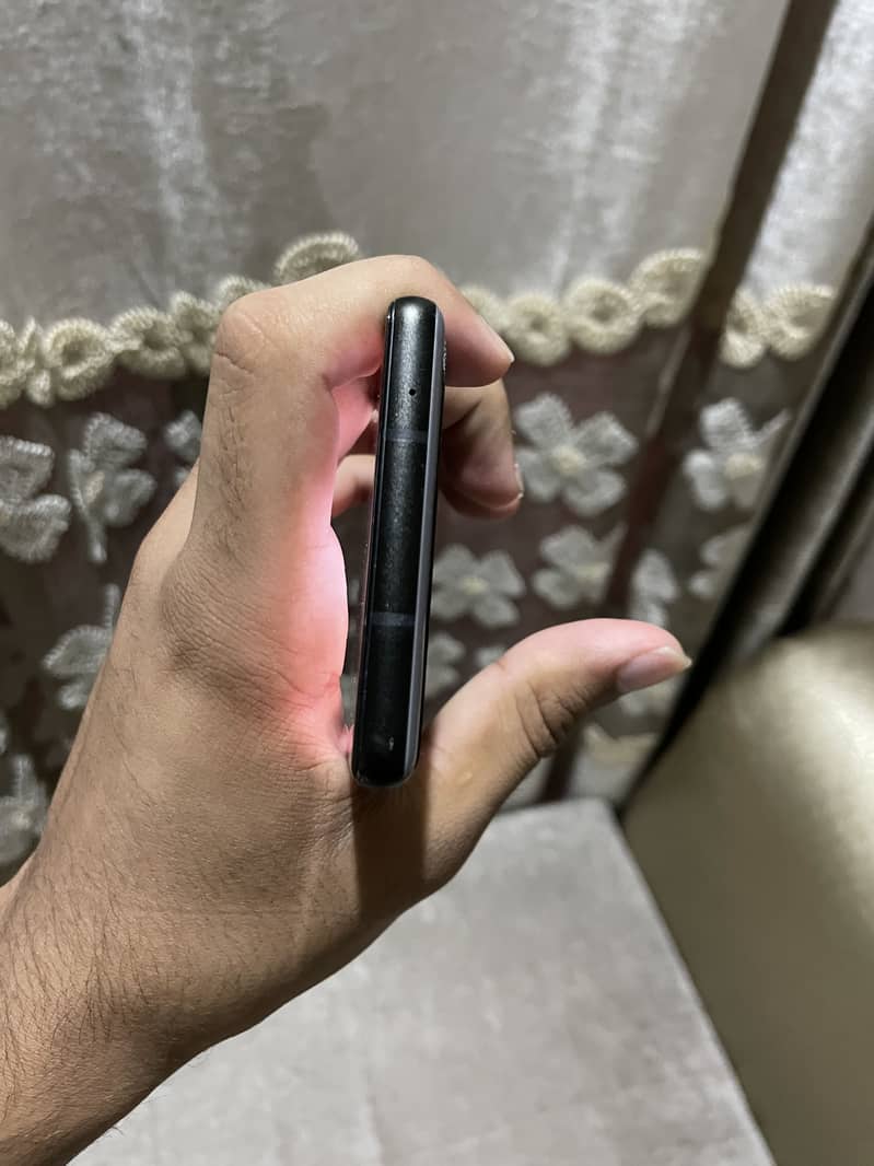 Google Pixel 6a 5