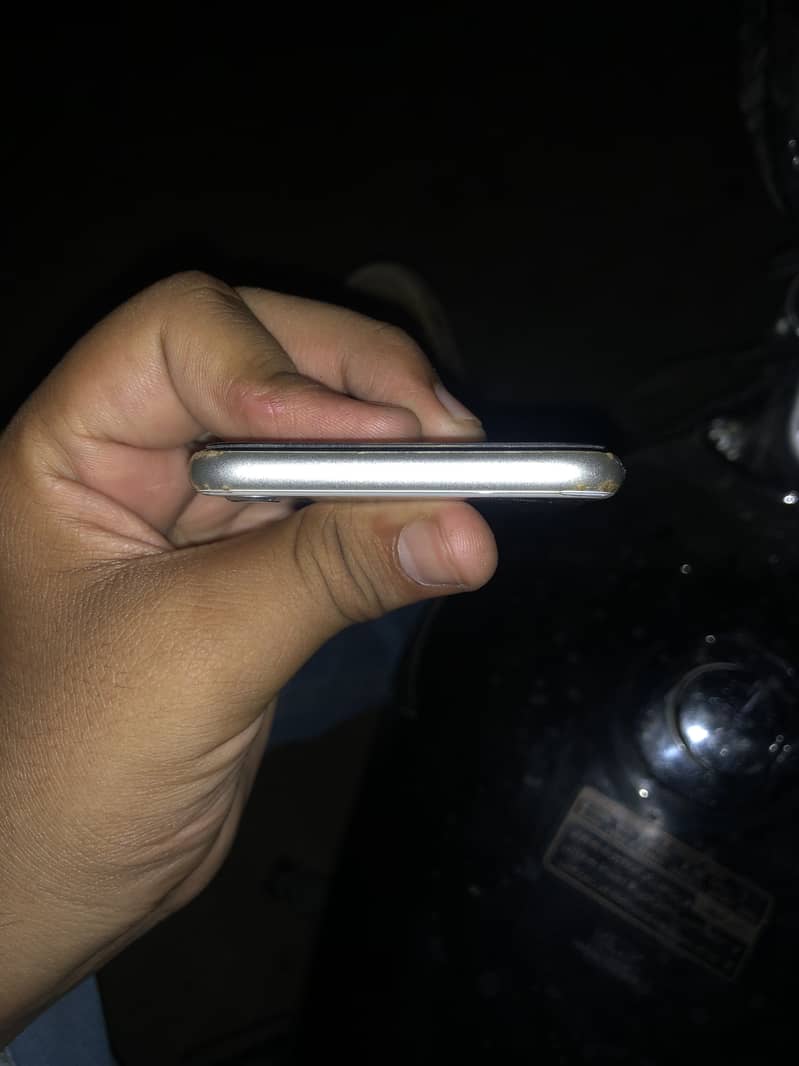Apple iPhone SE 4