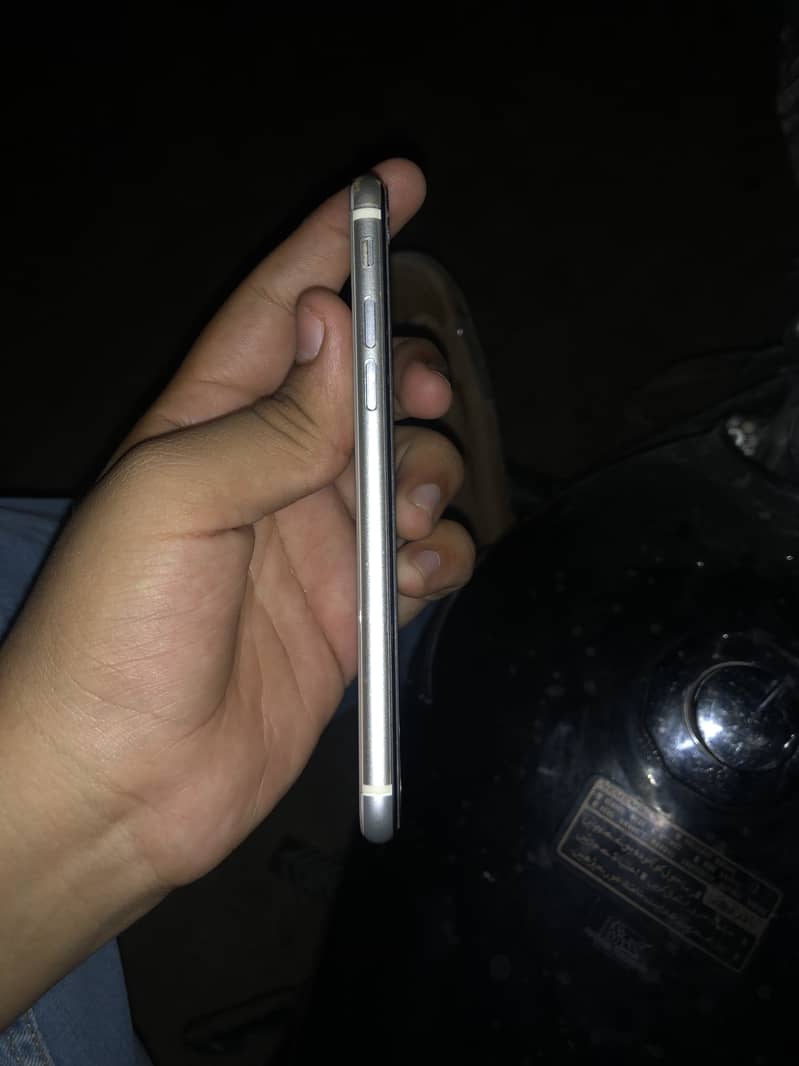 Apple iPhone SE 7