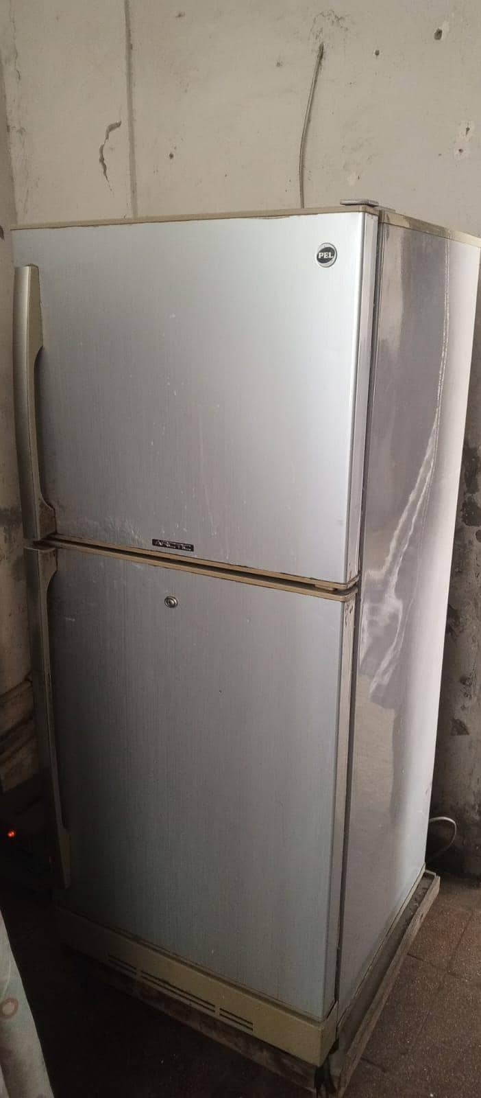 refrigerator 0