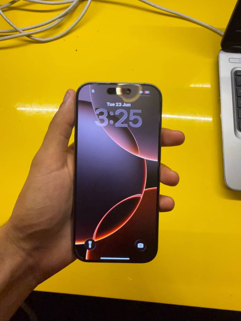 iPhone 16 Pro 0