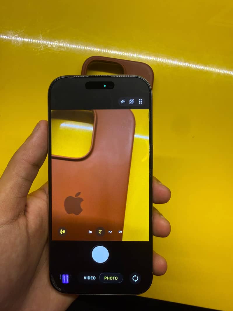 iPhone 16 Pro 2