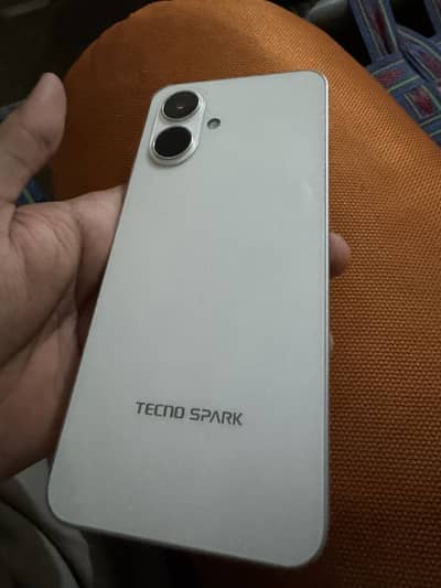 Tecno Spark Go 2 (4/64)
