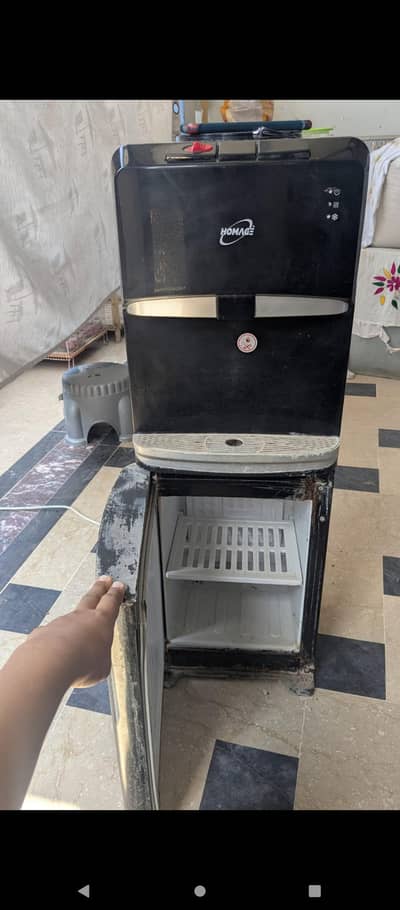 Used Homage Water Dispenser for Urgent Sale