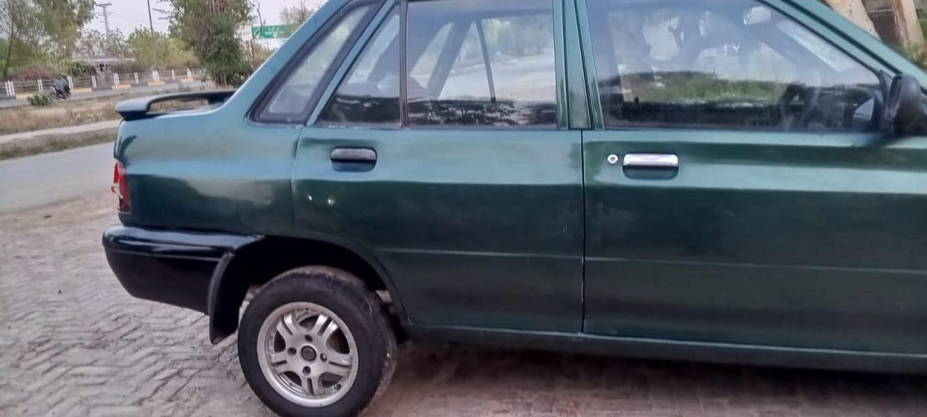 Kia 2001 3