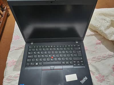 Lenovo Thinkpad core i5 11th gen  8/256
