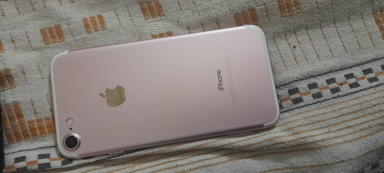 Apple iPhone 7 0