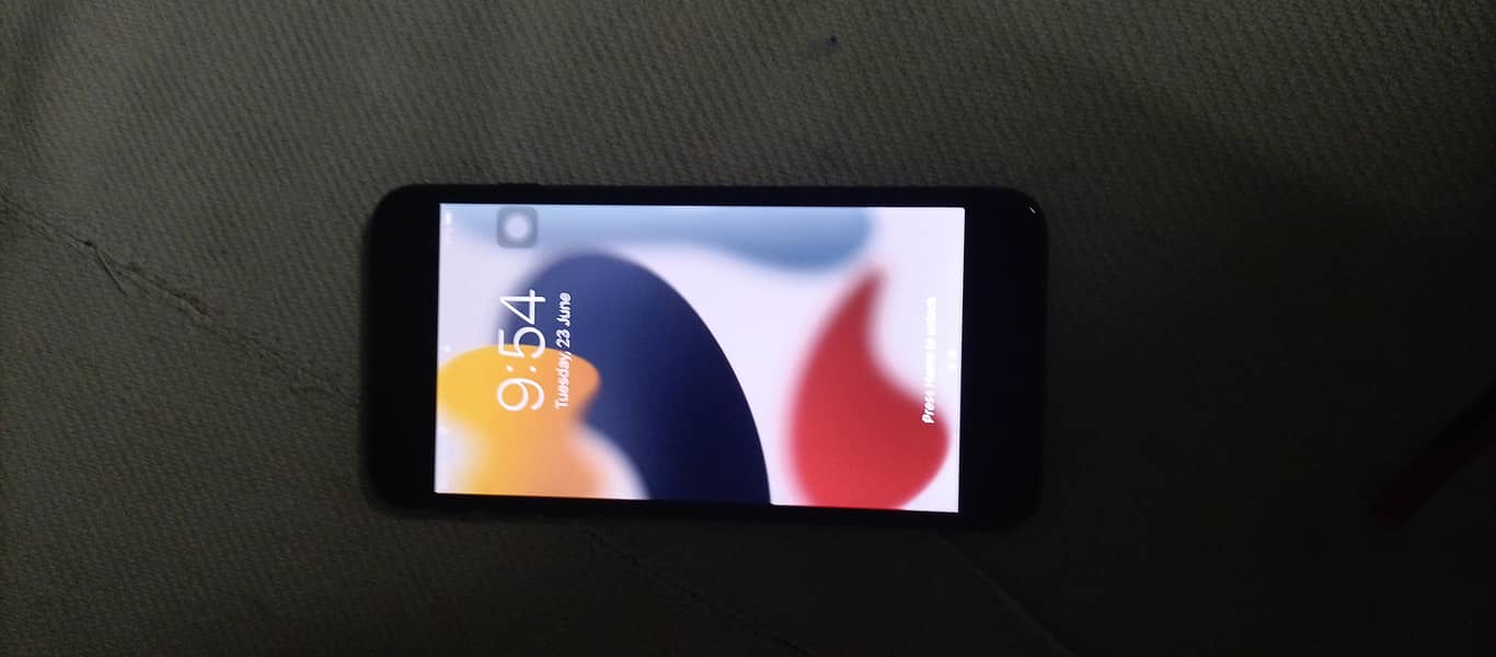 Apple iPhone 7 Plus 0