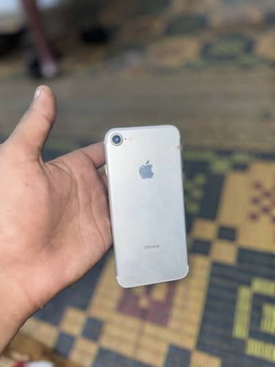 Apple iPhone 7