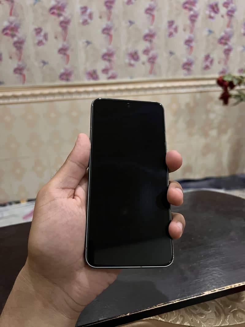 Google Pixel 8 5