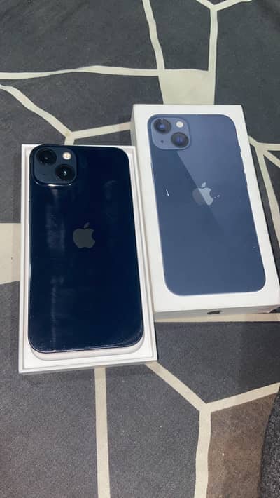 iPhone 13 128GB Dark Blue - Box + Warranty