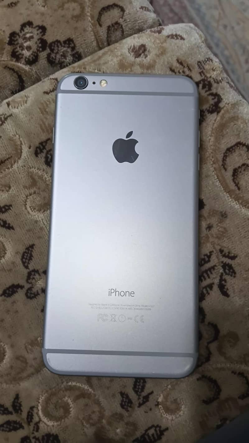 Apple iPhone 6 Plus 1