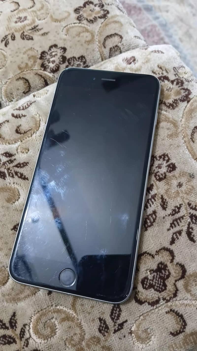 Apple iPhone 6 Plus 2