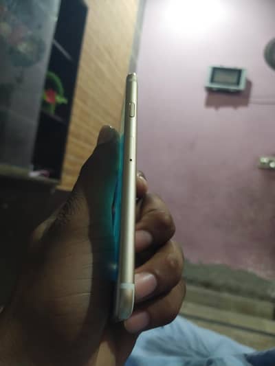 Apple iPhone 6S