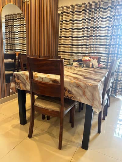 8 Sitter Dinning Table