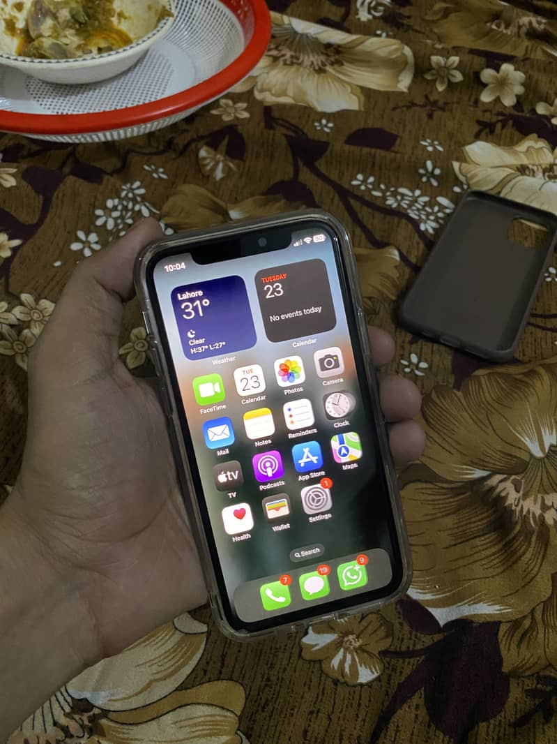 Apple iPhone 11 Pro 2