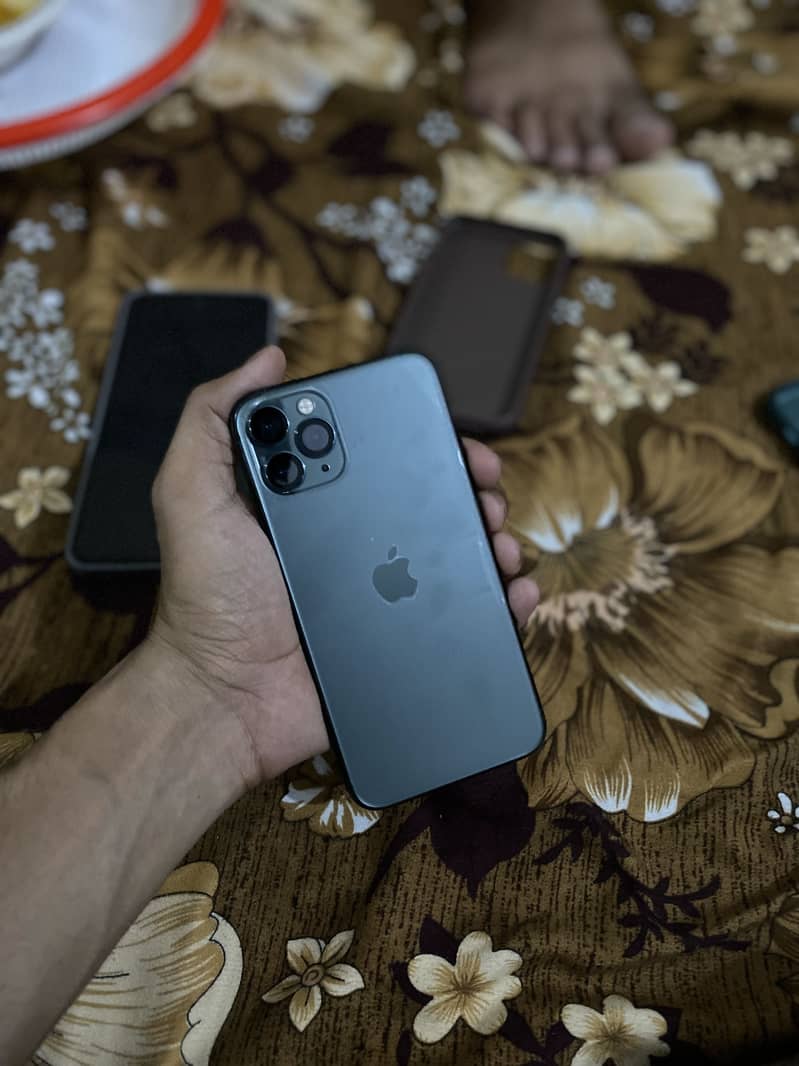 Apple iPhone 11 Pro 3