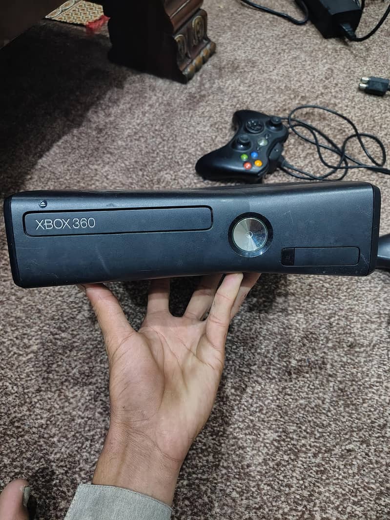 x box 360 slim console 0