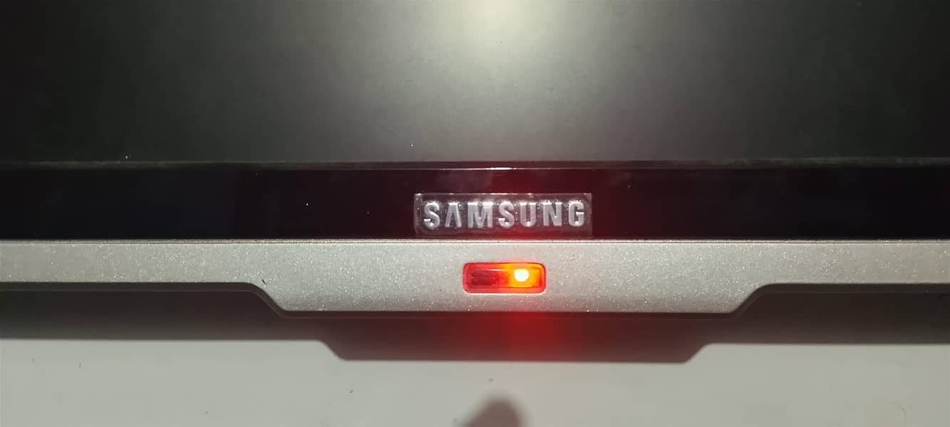 Android LED 24" 1