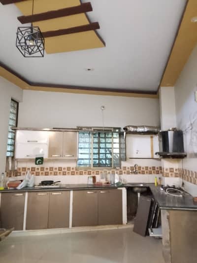 Prime Location House Of 150 Square Yards In Gulistan-e-Jauhar - Block 13 For sale
