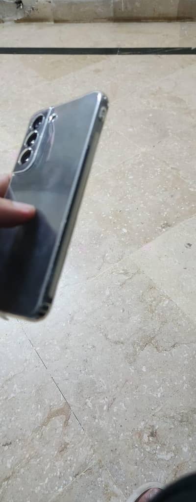 Samsung Mobile S22 non PTA