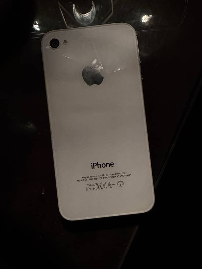 Apple iPhone 4s 1