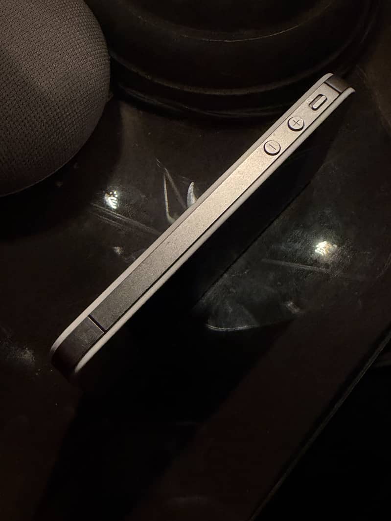 Apple iPhone 4s 2