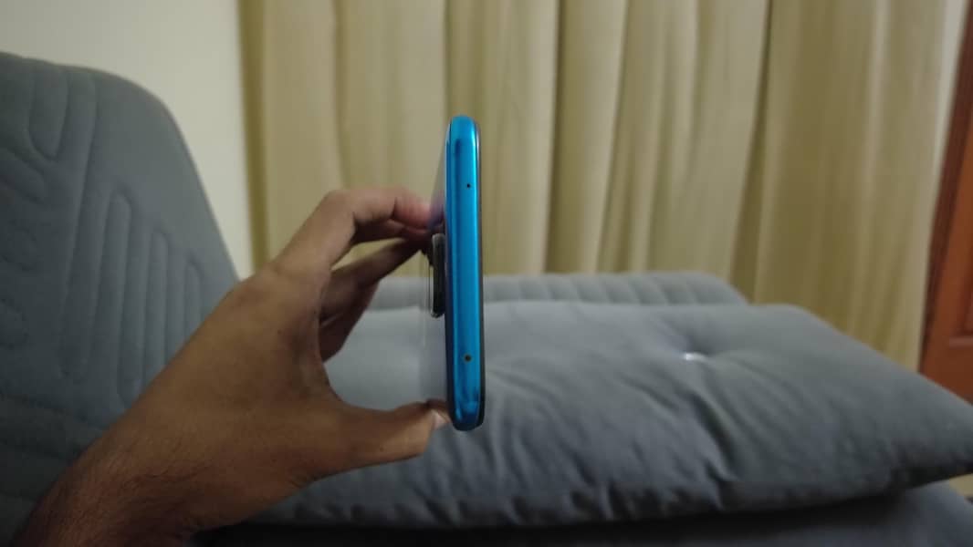 Xiaomi Redmi Note 9S 6