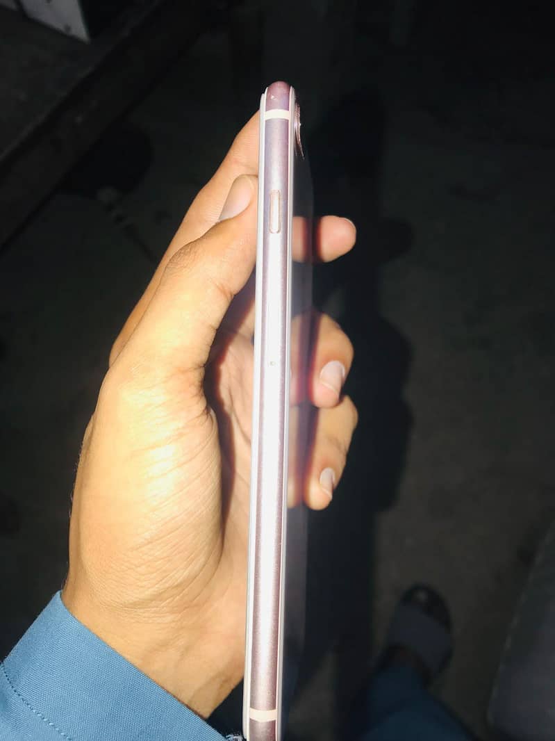 Apple iPhone 8 Plus 4