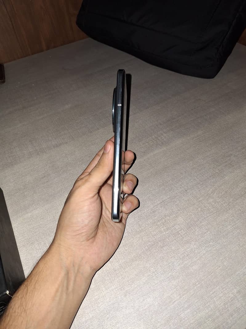Honor Magic 5 Pro 4