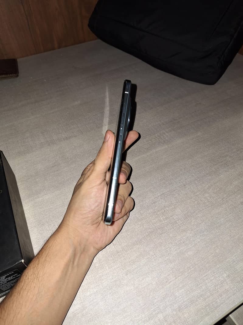 Honor Magic 5 Pro 6