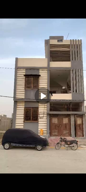 Behtreen deel North town Gold bolak 120 Gaz G+1 house 50 fit road west oppin tuqreban new candetion