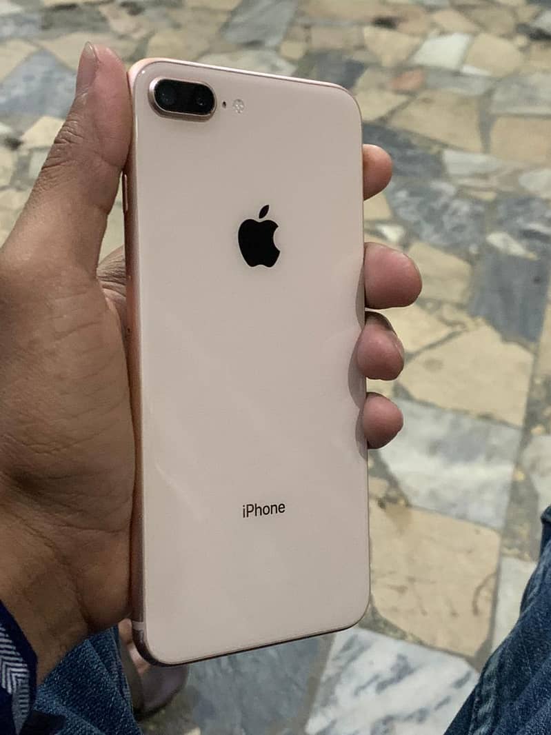 Apple iPhone 8 Plus 2