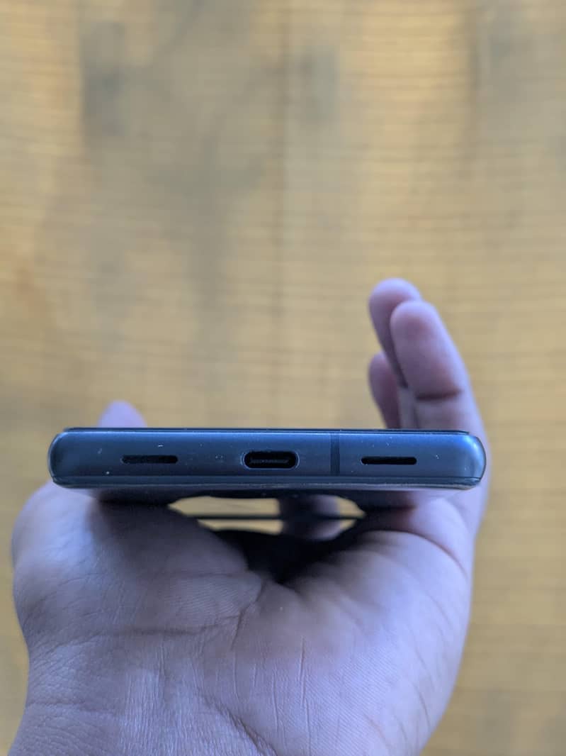 Google pixel 7a 5