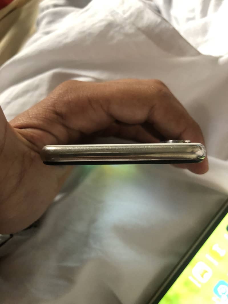 Apple iPhone X 2