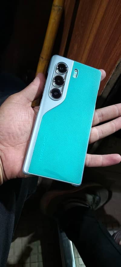 Tecno CAMON 40 Pro