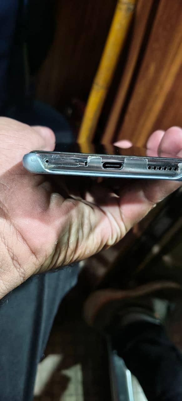 Tecno CAMON 40 Pro 1