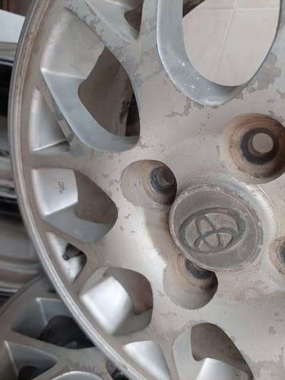 Toyota Original 14 inch alloy rims