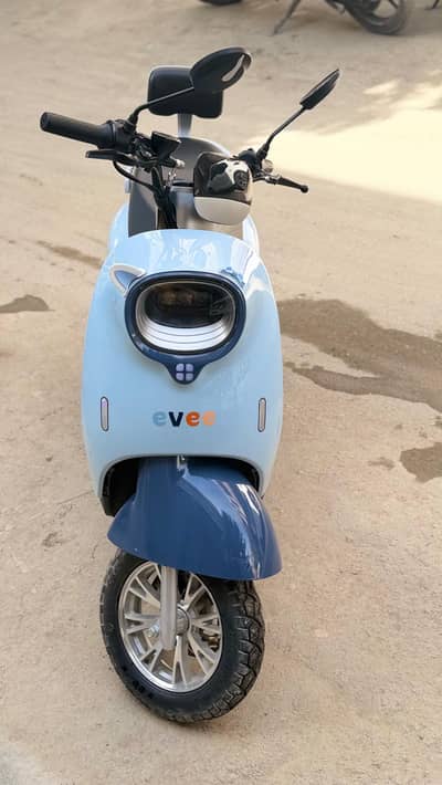 EVEE NISA ELECTRIC SCOOTER